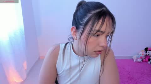 Snapshot of girl_alana chatting on December 2025 02:26:01 PM Alana online show from December 2025 02:26:01 PM