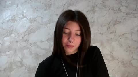 girl_cute007 online show from April 2026 09:12:02 PM