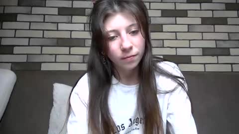 Snapshot of girl_cute007 chatting on May 2026 06:05:01 PM girl_cute007 online show from May 2026 06:05:01 PM