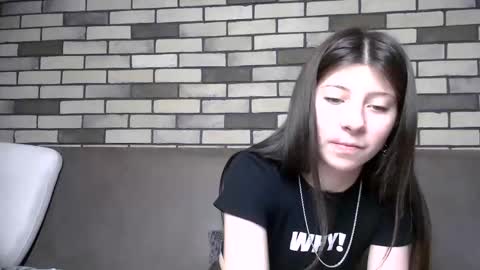 Snapshot of girl_cute007 chatting on May 2026 02:30:01 AM girl_cute007 online show from May 2026 02:30:01 AM