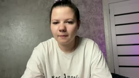 Snapshot of girl_cute07 chatting on July 2026 06:47:01 PM girl_cute07 online show from July 2026 06:47:01 PM