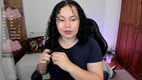 girl_inline online show from February 2025 11:58:02 PM