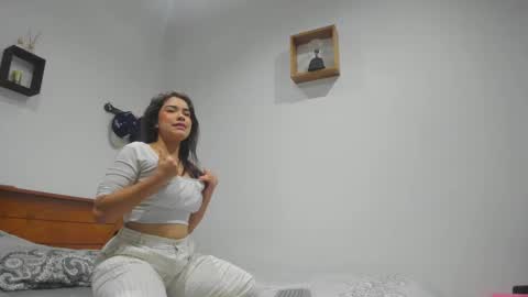Snapshot of girl_sweet09 chatting on October 2025 10:29:02 PM girl_sweet09 online show from October 2025 10:29:02 PM