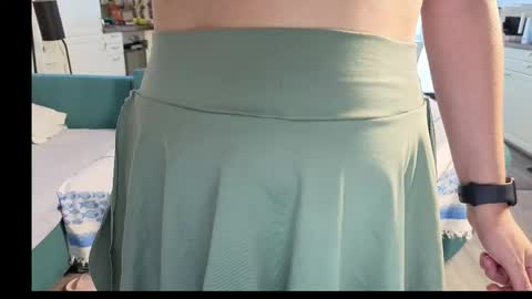 Girlfriend online show from October 2025 02:18:02 PM