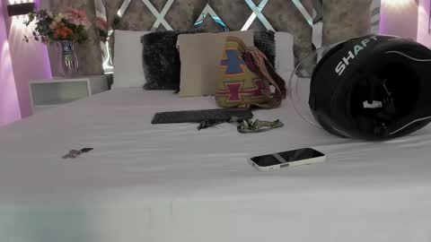     online show from February 2025 11:03:01 AM