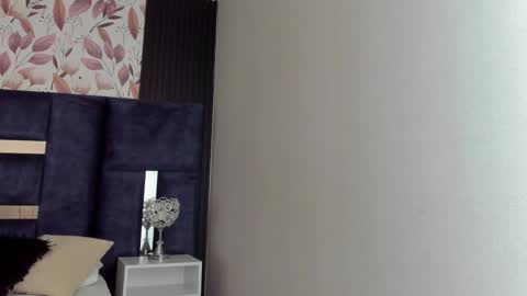     online show from October 2025 10:10:02 AM