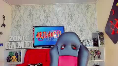 Gisel online show from September 2025 07:13:01 PM