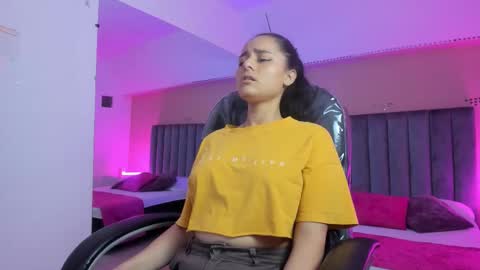 GISELLE ROLDAN online show from February 2026 08:07:02 PM