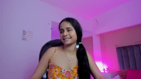 GISELLE ROLDAN online show from March 2026 08:27:02 PM
