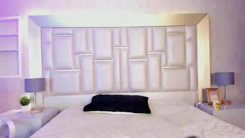 Giselle Tompos online show from March 2026 07:53:02 PM