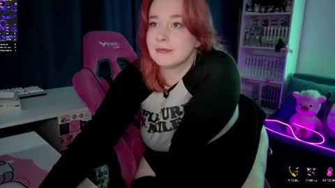Snapshot of gitera_ chatting on July 2026 09:43:01 PM AlexaMillis online show from July 2026 09:43:01 PM