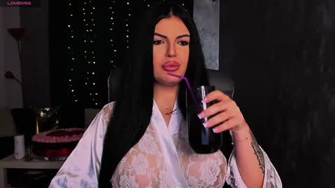 Giulia online show from February 2025 10:32:01 PM