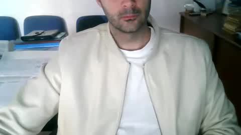 giuseppevai1 online show from April 2026 08:07:01 AM