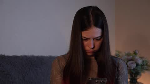 Agness online show from October 2025 01:33:02 PM