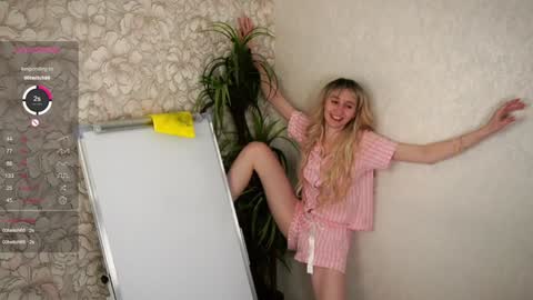 Sandra  online show from February 2025 06:51:01 PM