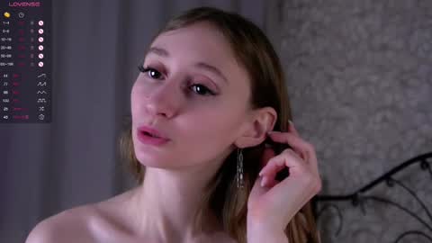 Sandra  online show from February 2025 06:12:01 PM