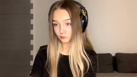 Snapshot of glennbloebaum chatting on November 2025 11:10:01 AM Catalina online show from November 2025 11:10:01 AM