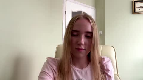 Lora online show from July 2026 04:20:01 PM