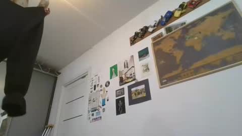 Snapshot of glitter_doll chatting on January 2025 07:11:01 PM glitter_doll online show from January 2025 07:11:01 PM