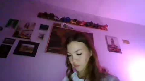 Snapshot of glitter_doll chatting on January 2025 05:32:01 PM glitter_doll online show from January 2025 05:32:01 PM