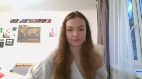 Snapshot of glitter_doll chatting on March 2025 02:44:02 PM glitter_doll online show from March 2025 02:44:02 PM