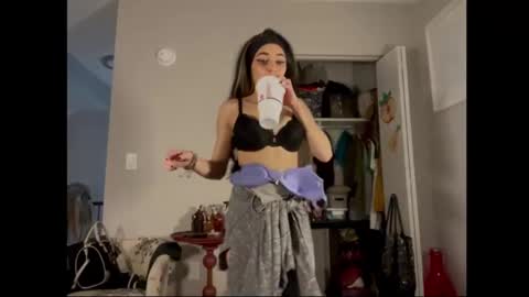 Snapshot of globberton chatting on December 2024 11:19:02 PM Baby Bimbo online show from December 2024 11:19:02 PM