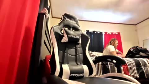 glomightyj online show from July 2026 05:51:02 PM