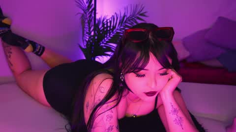 Mimi online show from April 2026 09:19:01 PM