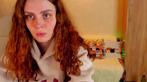 Gloria Wood online show from February 2025 06:01:02 PM