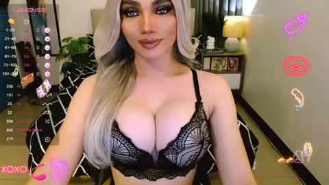 Snapshot of glorious_kim chatting on January 2025 06:17:01 AM Kim - DONT FORGET TO FOLLOW AND GIME THUMBS UP online show from January 2025 06:17:01 AM