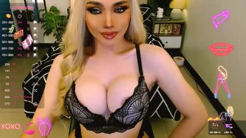 Snapshot of glorious_kim chatting on February 2025 04:04:01 AM Kim - DONT FORGET TO FOLLOW AND GIME THUMBS UP online show from February 2025 04:04:01 AM