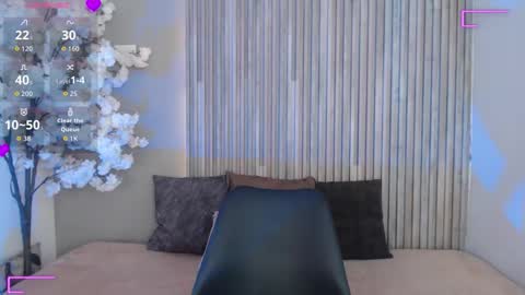 Snapshot of glory_girl chatting on November 2025 03:01:02 PM glory_girl online show from November 2025 03:01:02 PM