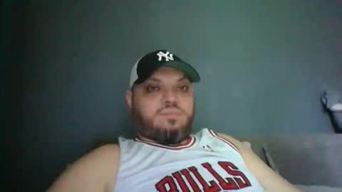 Snapshot of glusgan chatting on April 2026 08:06:01 AM Your boy online show from April 2026 08:06:01 AM