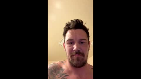 Snapshot of gnarcoticscrew chatting on May 2026 10:37:01 PM gnarcoticscrew online show from May 2026 10:37:01 PM