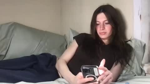 goddess_larz online show from November 2025 07:56:02 PM