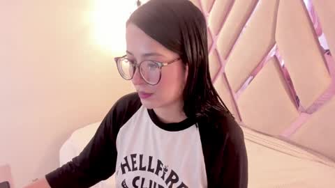 M A R T I N A  online show from April 2026 12:49:01 PM