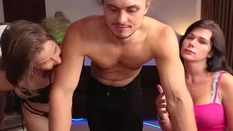   330 UTC2 girls   online show from December 2024 06:21:01 AM