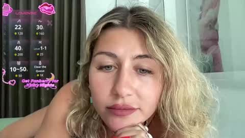 GoddessDove online show from November 2025 03:50:01 AM