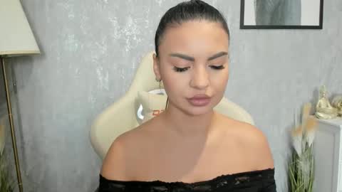 Snapshot of goddessmiaa chatting on October 2025 08:47:02 AM Mistress online show from October 2025 08:47:02 AM