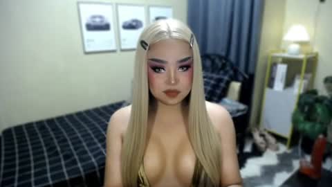Snapshot of goddessnatalieheart chatting on June 2026 01:59:02 PM NATALIE HEART online show from June 2026 01:59:02 PM