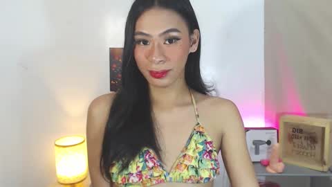 Kyla and Nian online show from October 2025 01:11:01 AM