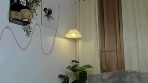 Kyla and Nian online show from April 2026 05:32:02 AM