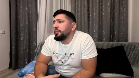 Snapshot of gold_alpha_boy chatting on November 2025 06:30:01 PM gold_alpha_boy online show from November 2025 06:30:01 PM