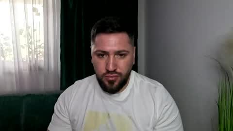 gold_alpha_boy online show from April 2026 01:03:01 PM