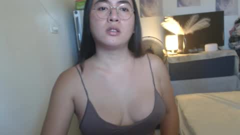 Snapshot of goldbella_ chatting on April 2026 02:04:02 AM bella online show from April 2026 02:04:02 AM