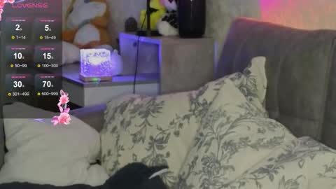 Snapshot of golden_bag chatting on November 2025 09:58:02 PM Jess online show from November 2025 09:58:02 PM