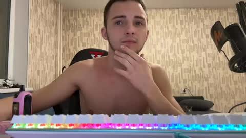 Golden boyyy21 online show from February 2025 05:06:01 PM