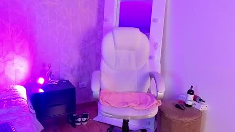 golden_muse online show from April 2026 04:26:02 AM