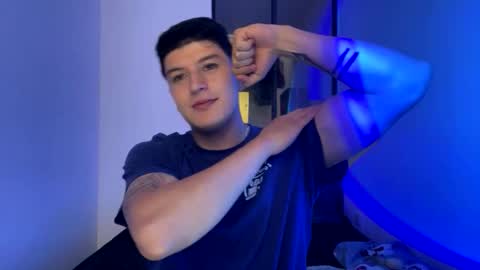 goldenknight33 online show from November 2025 03:34:02 PM