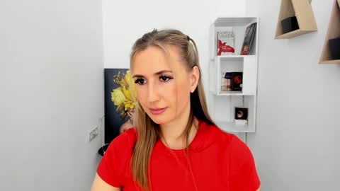 Olivia online show from February 2025 12:32:01 PM